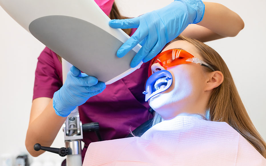 ホワイトニングに精通した歯科衛生士による施術